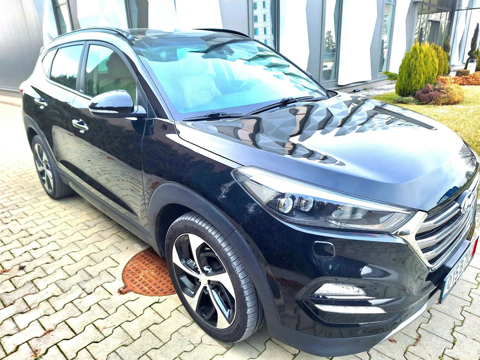 Hyundai Tucson Dizel 20 4x4 панорама автомат, снимка 4 - Автомобили и джипове - 54002683