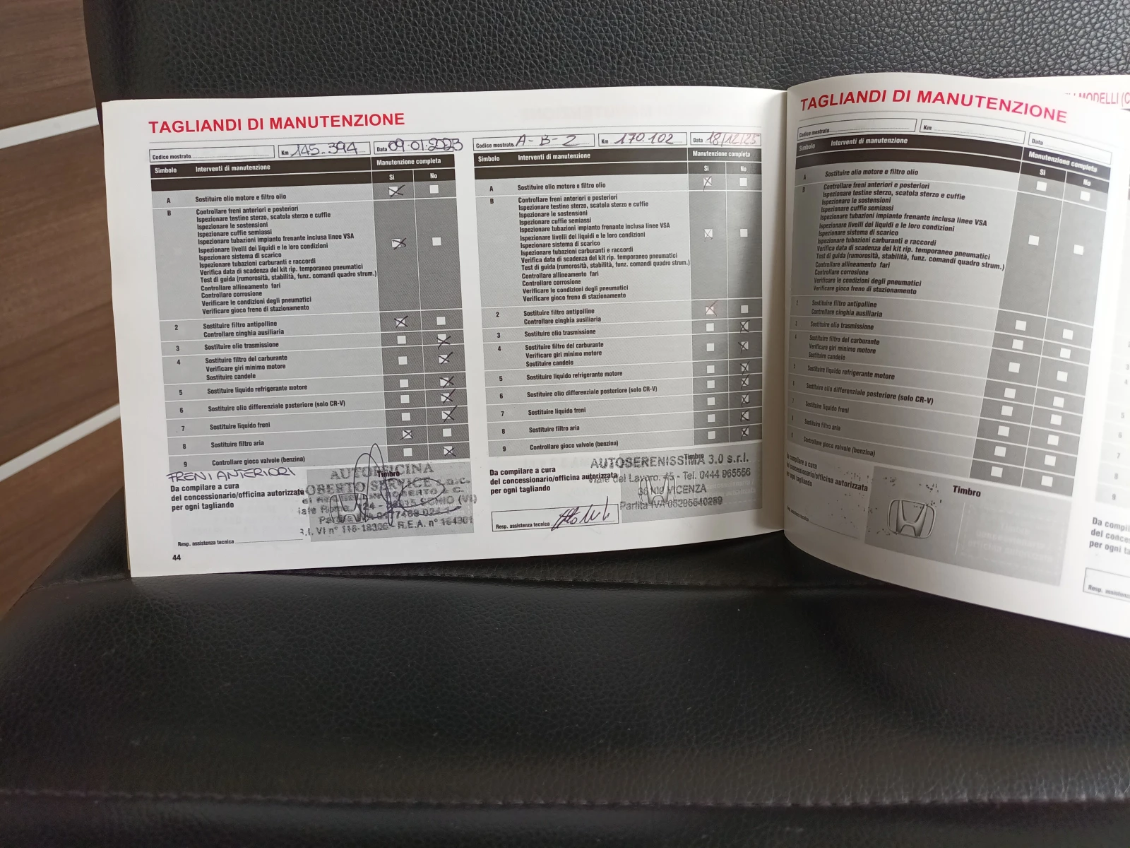 Honda Hr-v 1.6 i-DTEC/NAVI, снимка 15 - Автомобили и джипове - 54038231