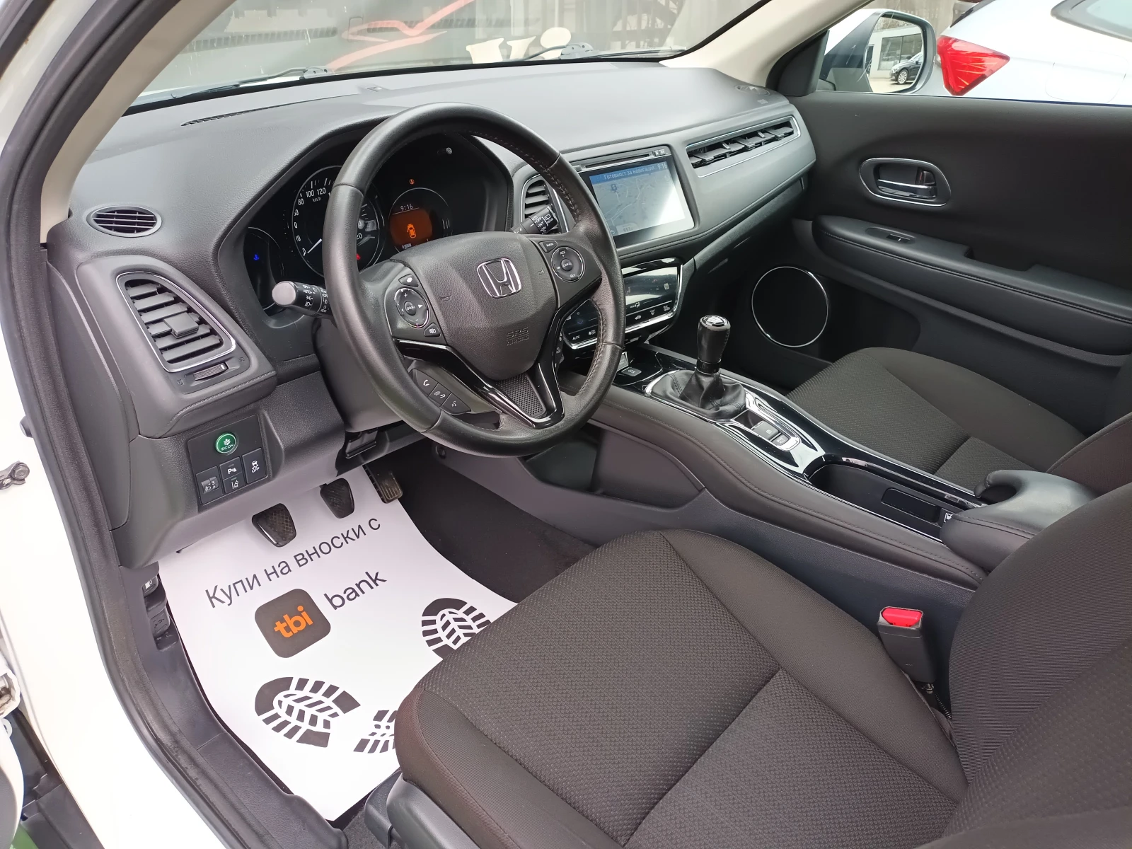 Honda Hr-v 1.6 i-DTEC/NAVI, снимка 6 - Автомобили и джипове - 54038231