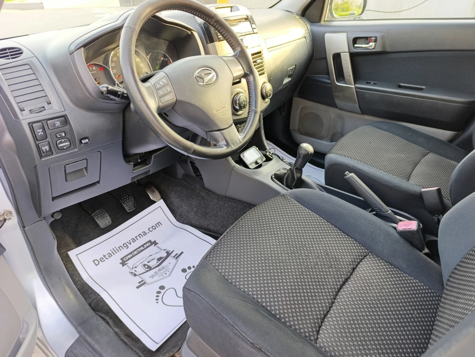 Daihatsu Terios 1.5 16V 4WD, снимка 15 - Автомобили и джипове - 54246023