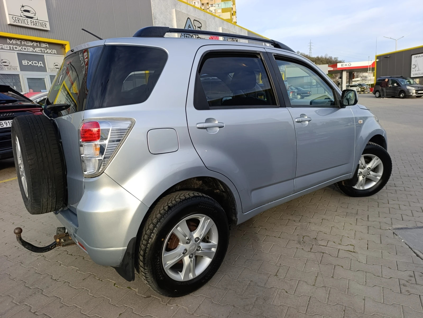 Daihatsu Terios 1.5 16V 4WD, снимка 5 - Автомобили и джипове - 54246023