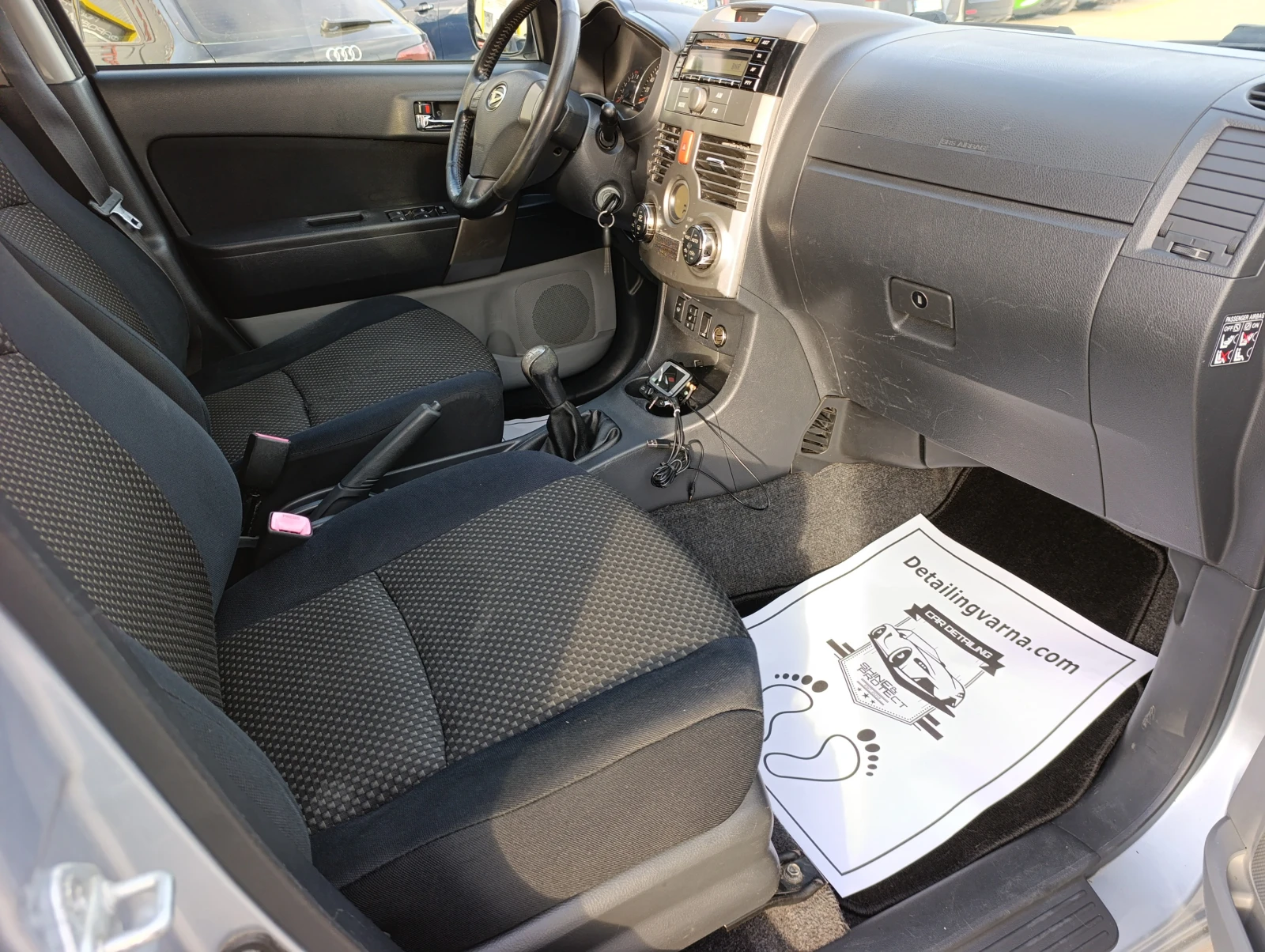 Daihatsu Terios 1.5 16V 4WD, снимка 14 - Автомобили и джипове - 54246023