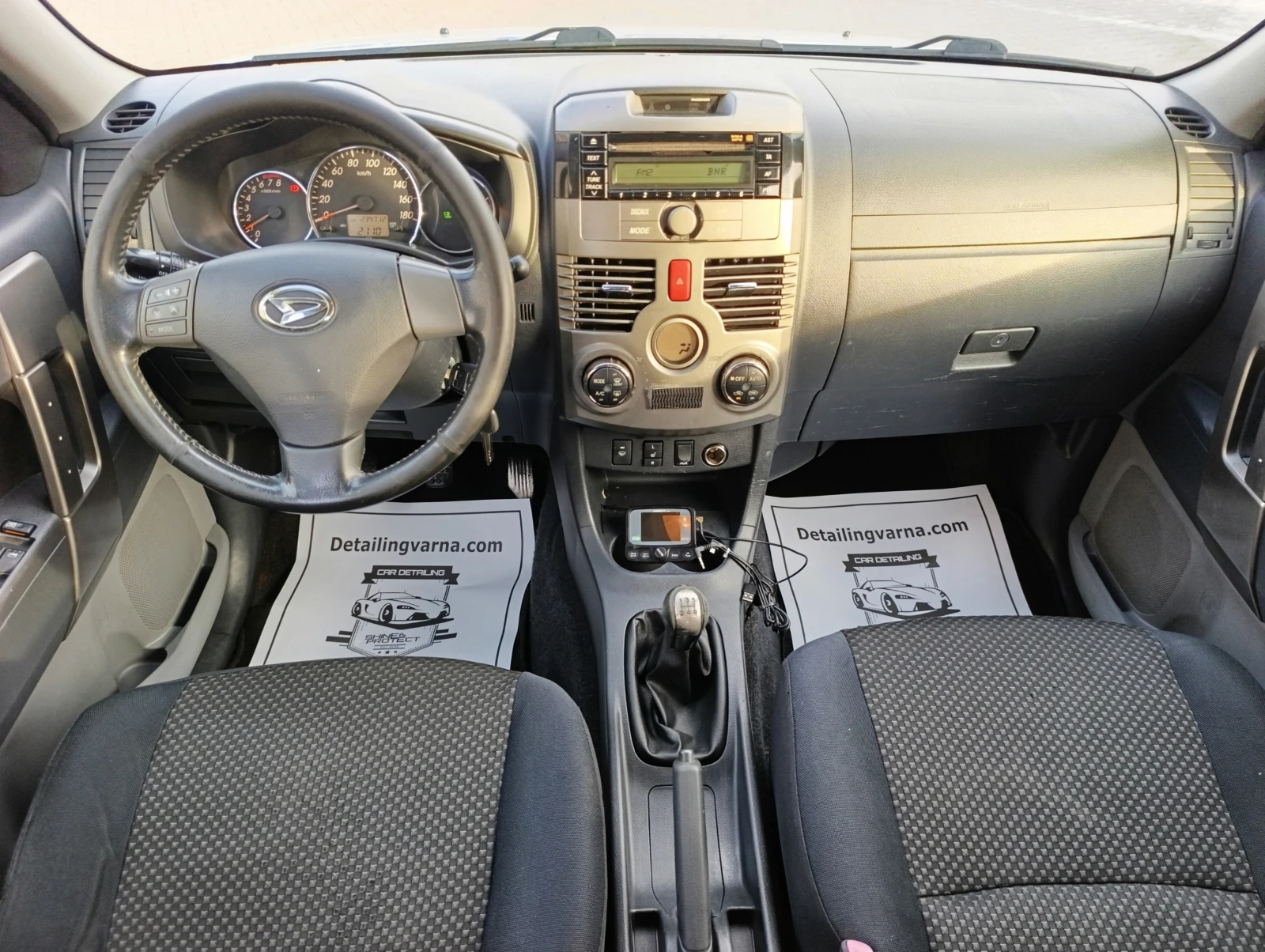 Daihatsu Terios 1.5 16V 4WD, снимка 11 - Автомобили и джипове - 54246023