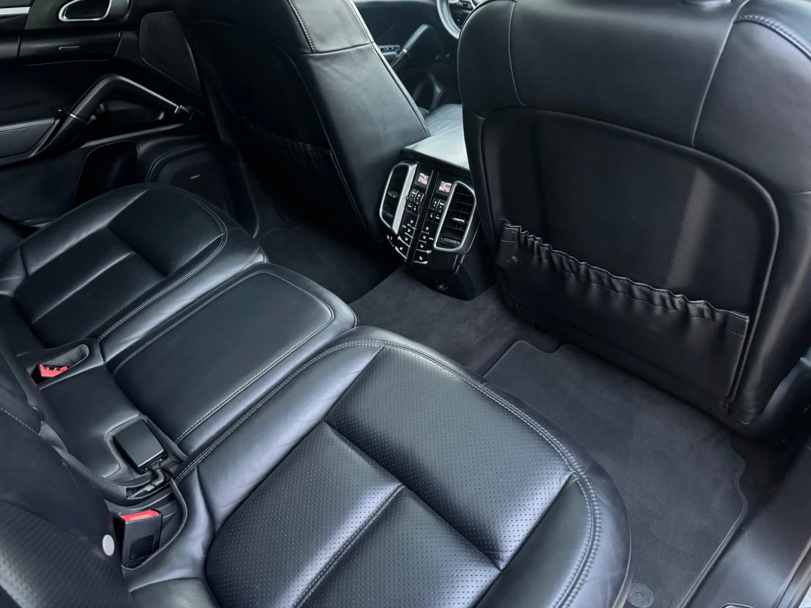 Porsche Cayenne * GTS* FACELIFT* LED* TOP* FULL* , снимка 14 - Автомобили и джипове - 54720126