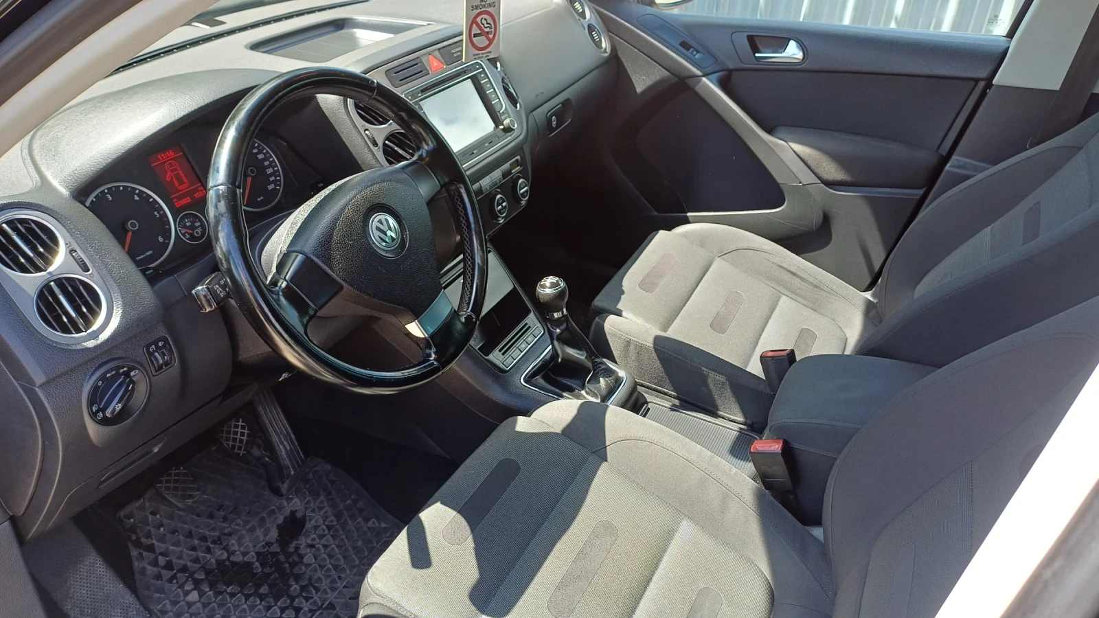 VW Tiguan, снимка 7 - Автомобили и джипове - 54910671