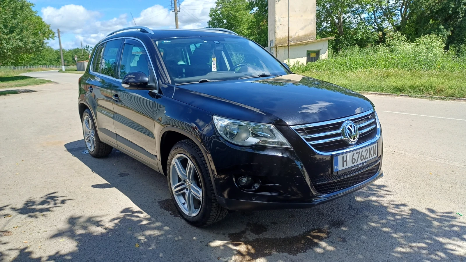VW Tiguan, снимка 2 - Автомобили и джипове - 54910671