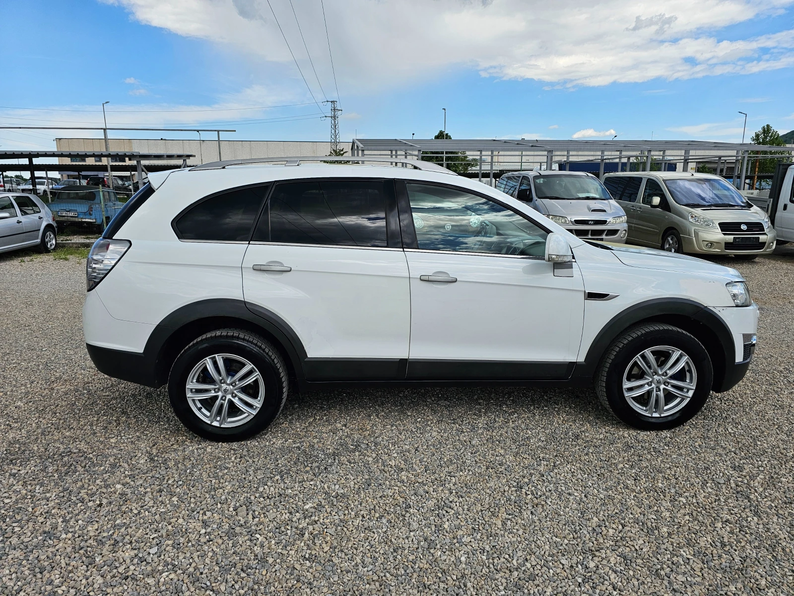 Chevrolet Captiva 2.2D -184kc  FEISLIFT. 4X4.216000km, снимка 3 - Автомобили и джипове - 54936288