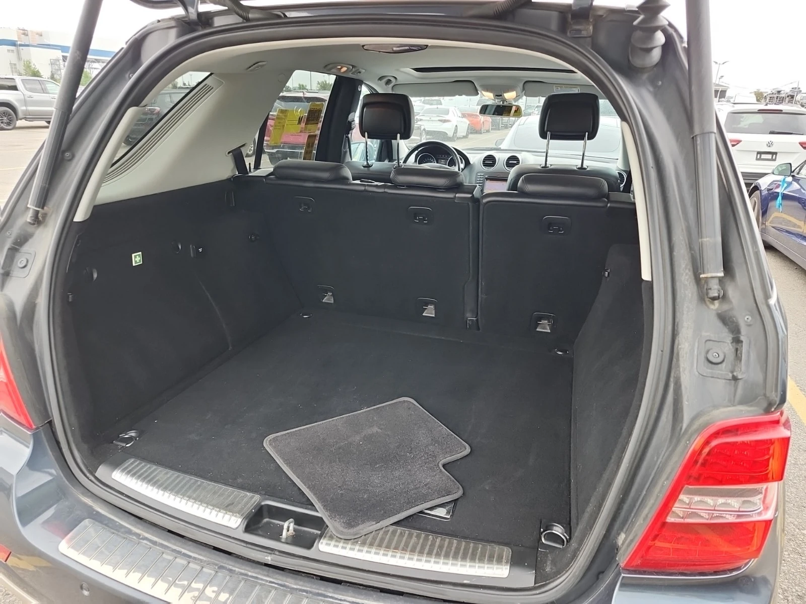 Mercedes-Benz ML 350 D * FACELIFT * CARFAX * , снимка 14 - Автомобили и джипове - 56086917
