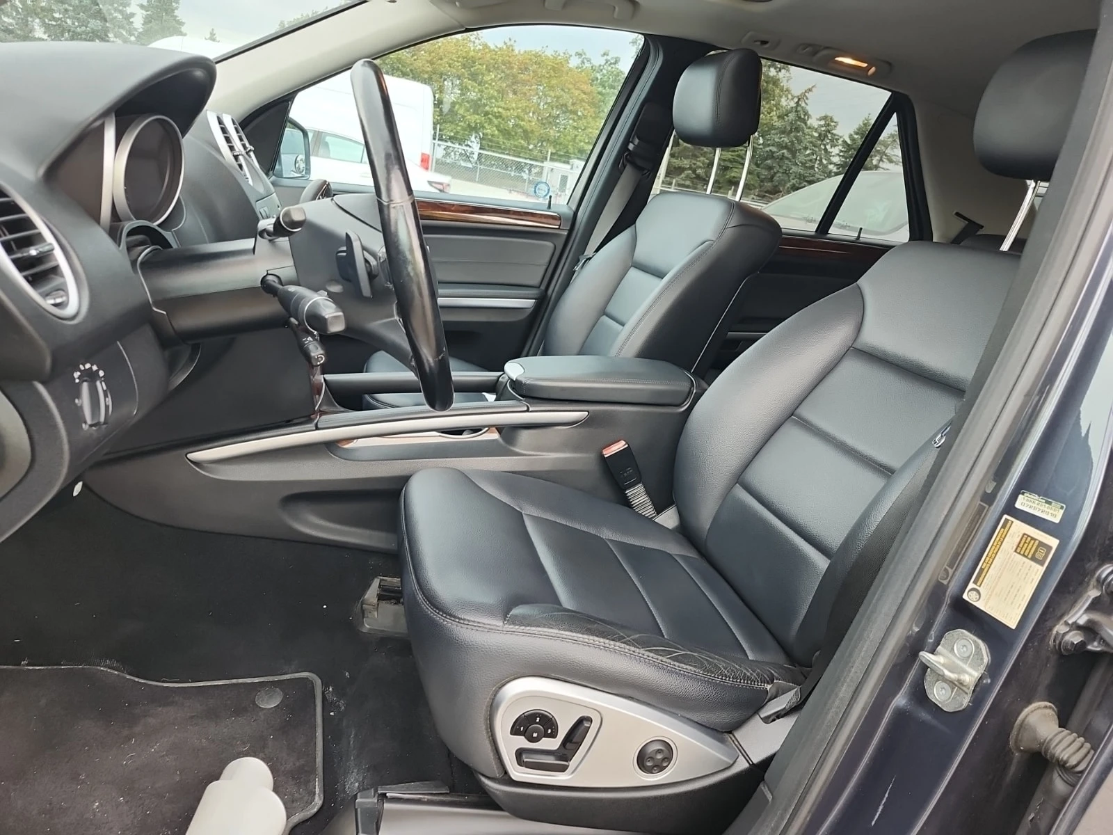 Mercedes-Benz ML 350 D * FACELIFT * CARFAX * , снимка 6 - Автомобили и джипове - 56086917