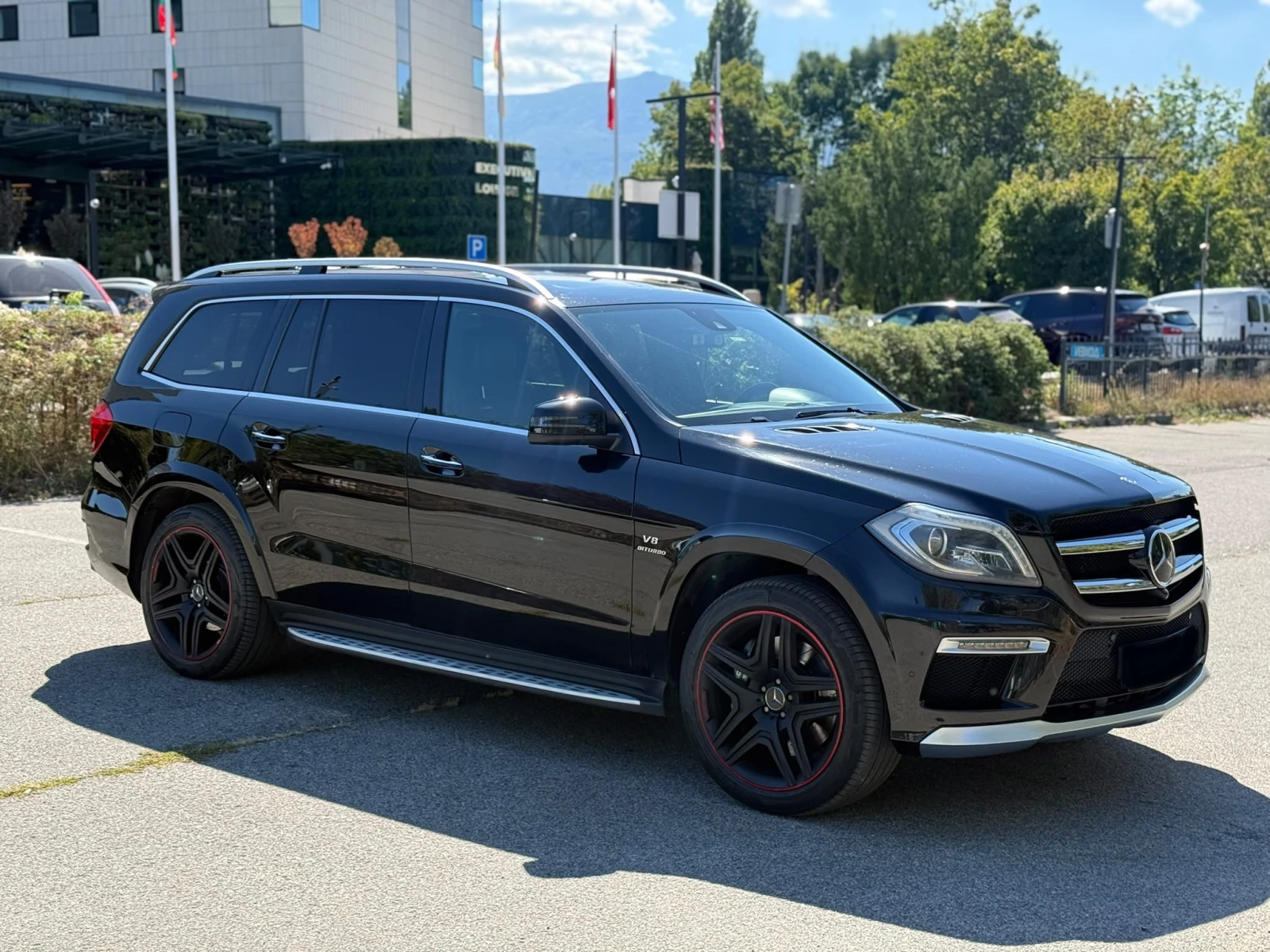 Mercedes-Benz GL 63 AMG 4MATIC Designo, снимка 7 - Автомобили и джипове - 56140071