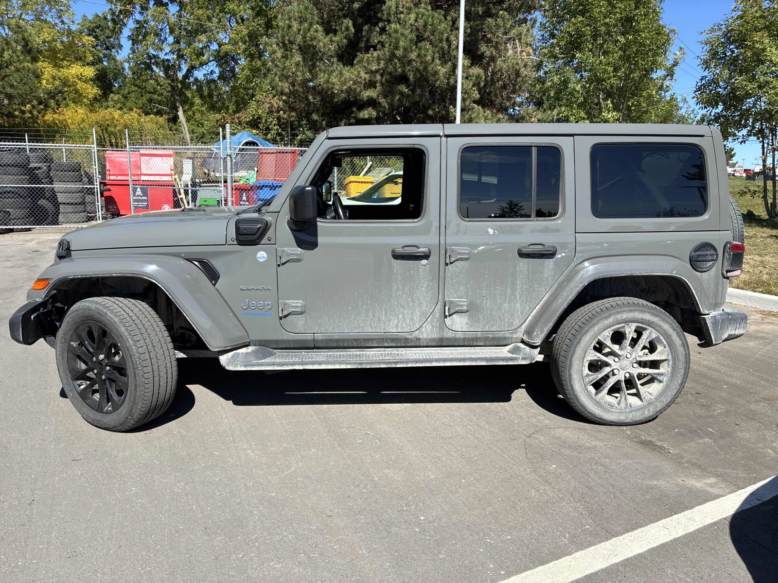 Jeep Wrangler Unlimited Sahara / АВТОКРЕДИТ, снимка 2 - Автомобили и джипове - 56228136