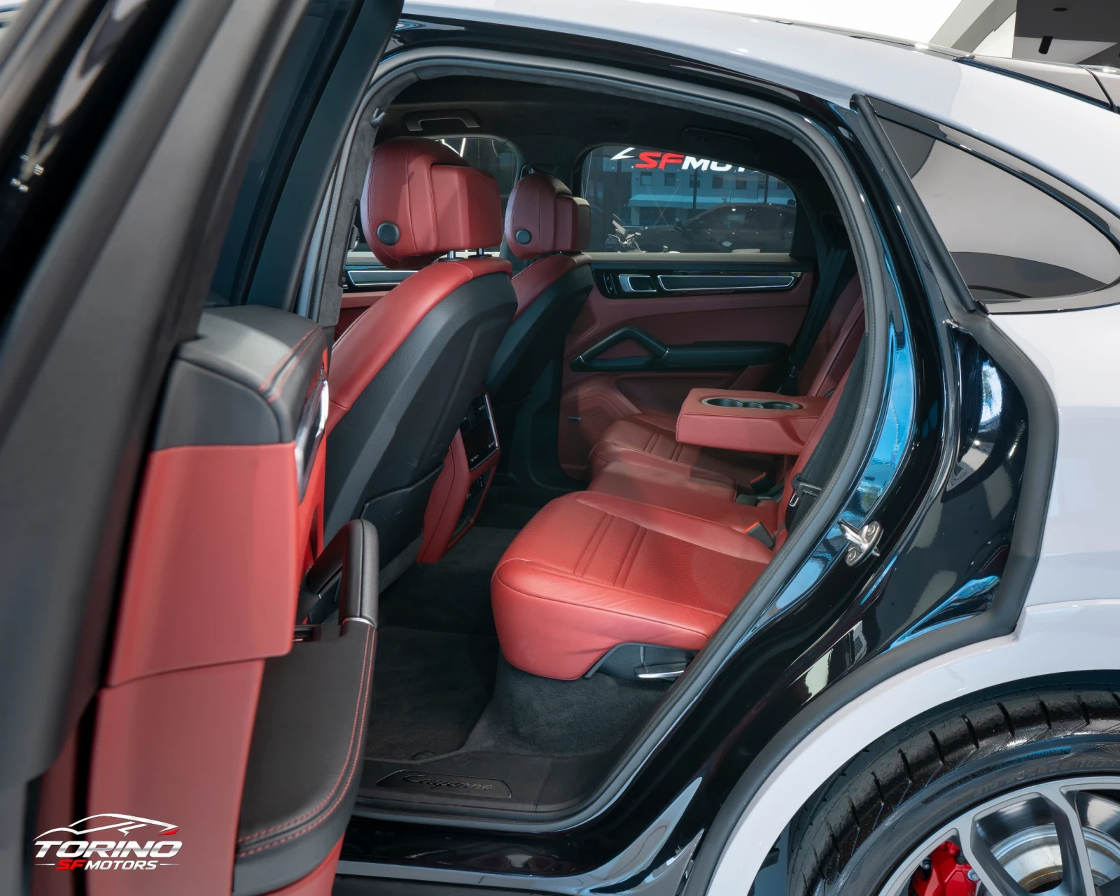 Porsche Cayenne COUPE* GTS* NARDO GREY* BOSE* SOFTCLOSE* PANO* TOP, снимка 11 - Автомобили и джипове - 56311461