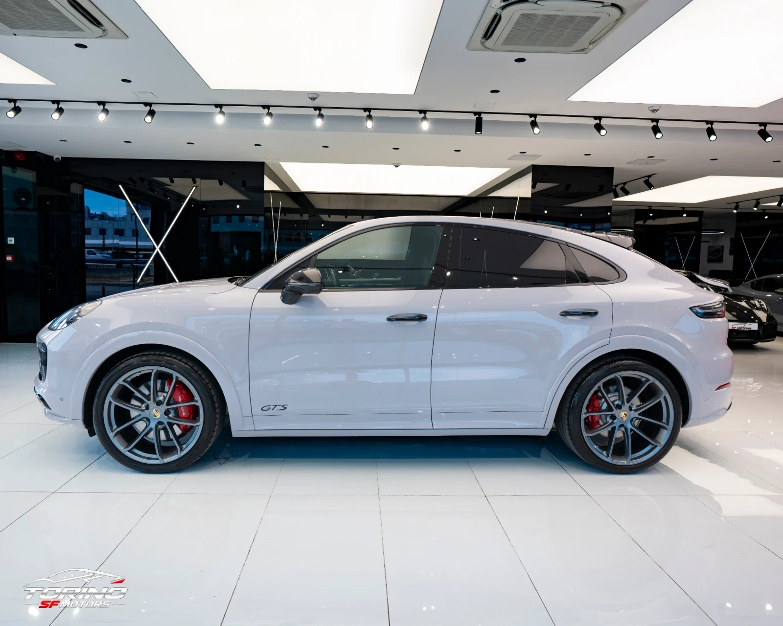 Porsche Cayenne COUPE* GTS* NARDO GREY* BOSE* SOFTCLOSE* PANO* TOP, снимка 2 - Автомобили и джипове - 56311461