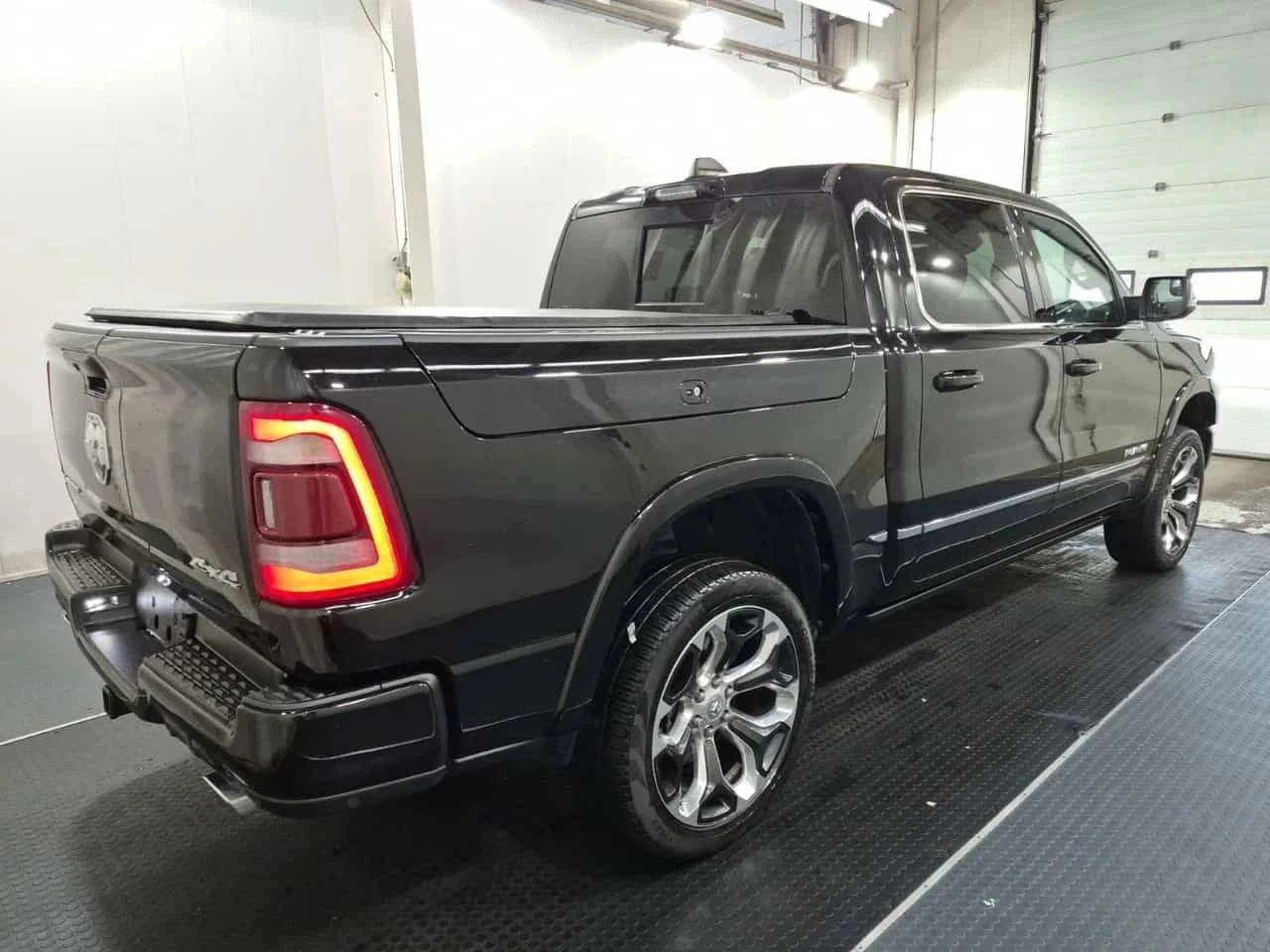 Dodge RAM 1500, снимка 2 - Автомобили и джипове - 56740161