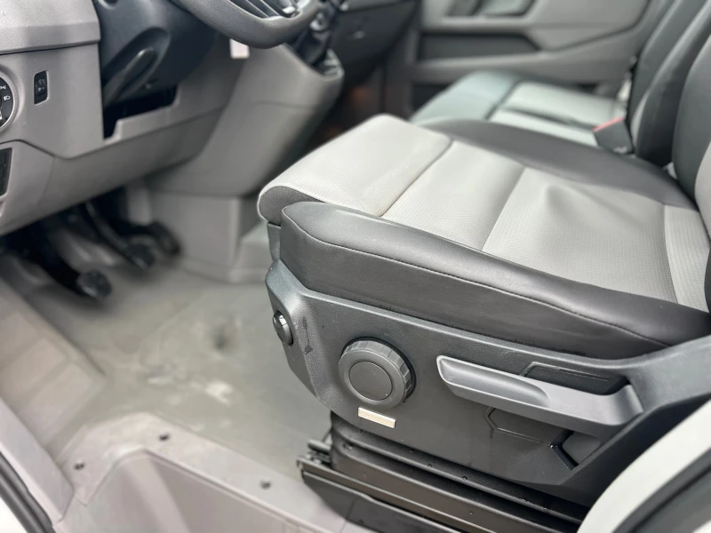 VW Crafter 2.0 TDI , 2021г , Хладилен , Carrier , FULL , снимка 13 - Бусове и автобуси - 52679870