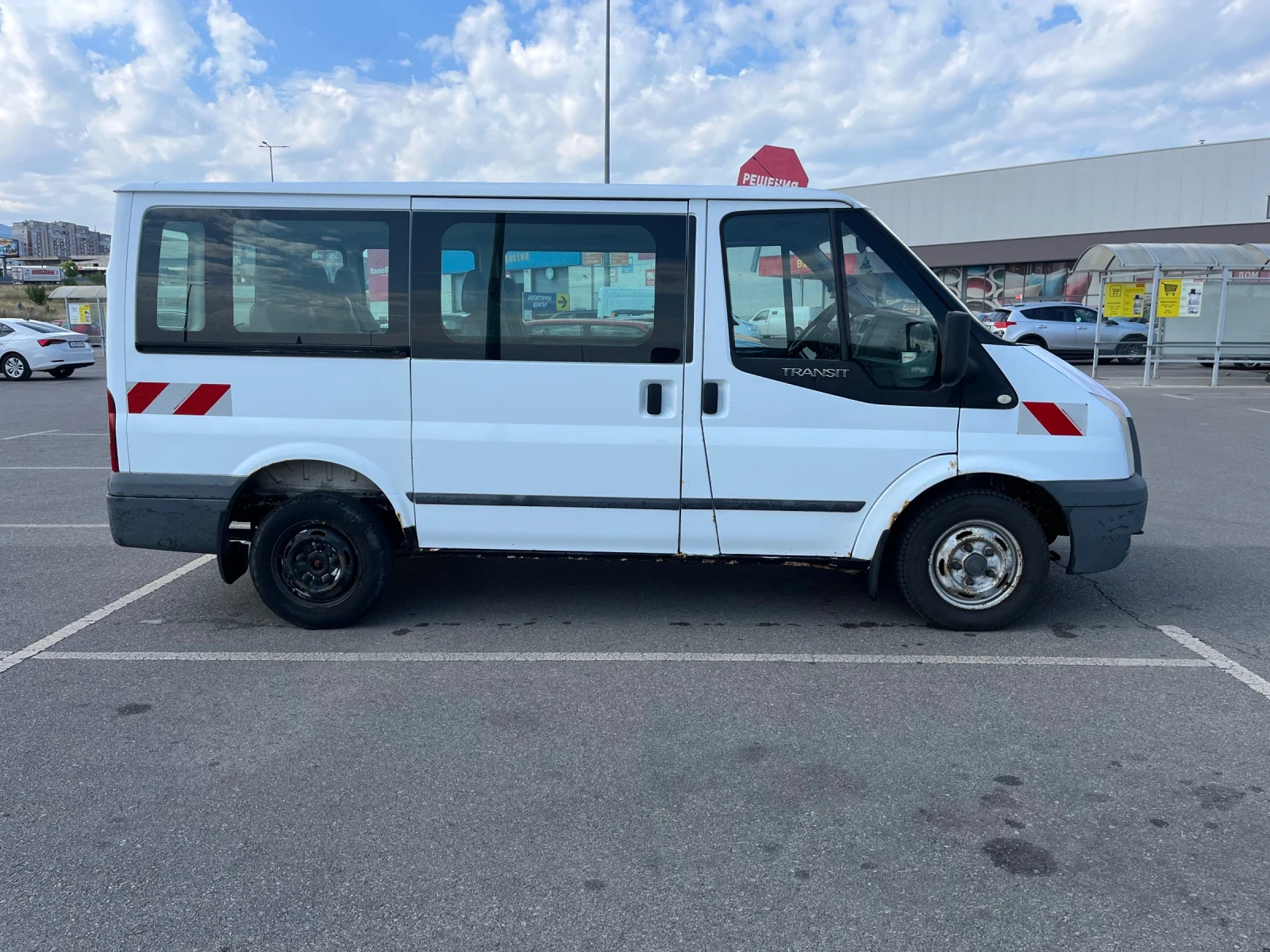 Ford Transit 2.2 TD 85 кс  8+ 1места - изображение 6
