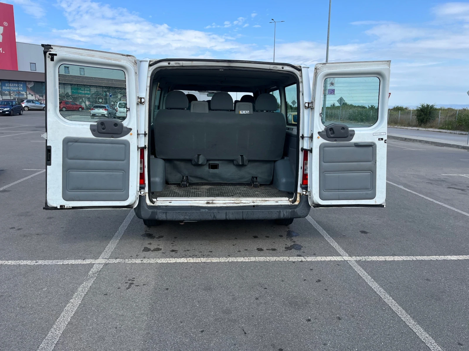 Ford Transit 2.2 TD 85 кс  8+ 1места - изображение 9