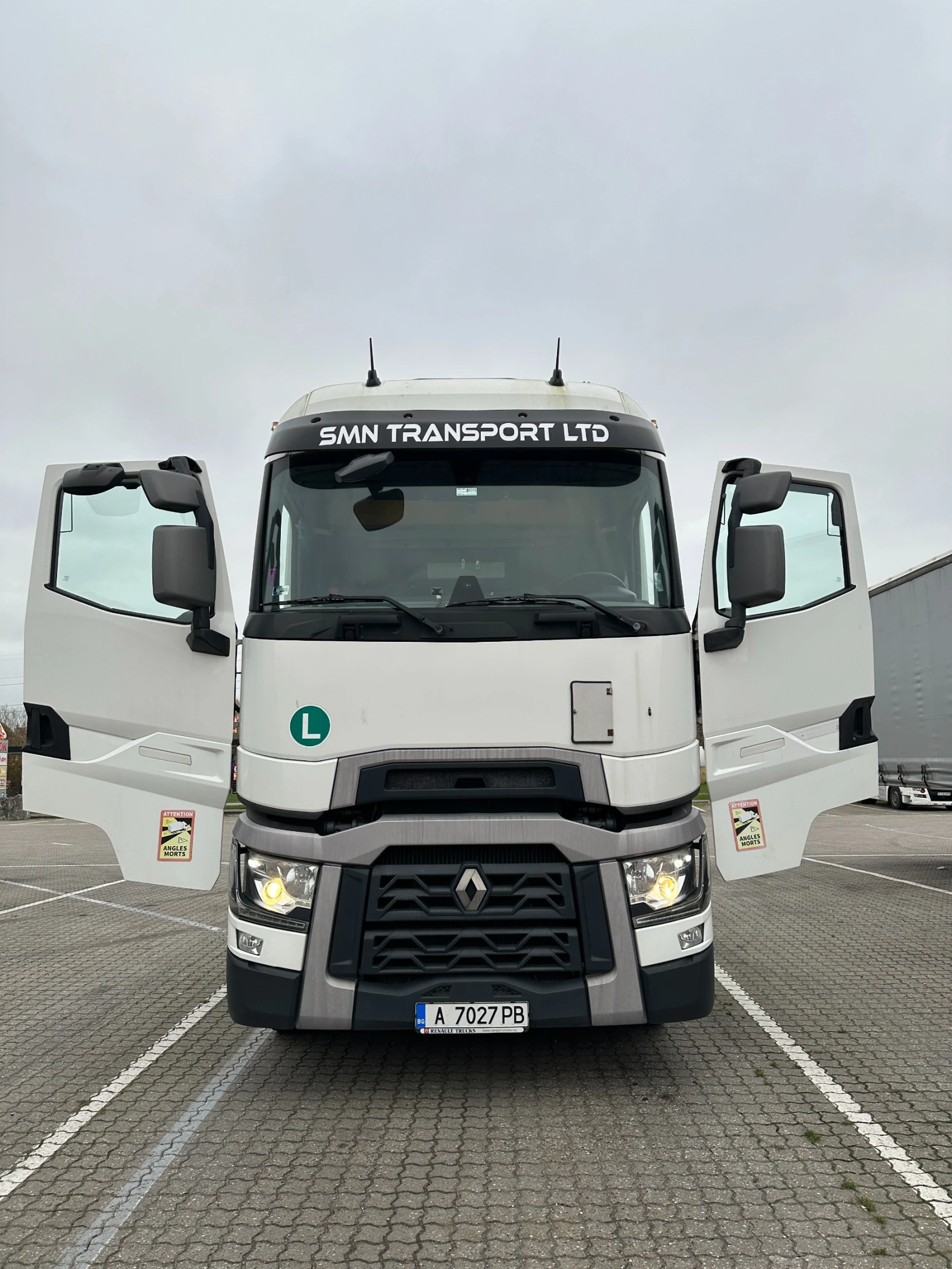 Renault T  - изображение 8