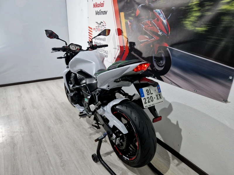 Kawasaki Z 750cc.2009г.25424км!!AKRAPOVIC!, снимка 5 - Мотоциклети и мототехника - 53198588