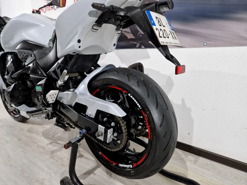Kawasaki Z 750cc.2009г.25424км!!AKRAPOVIC!, снимка 4 - Мотоциклети и мототехника - 53198588