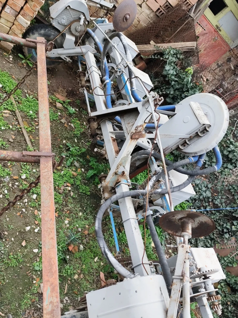 Друг вид Български Земеделска техника , снимка 9 - Селскостопанска техника - 53483210