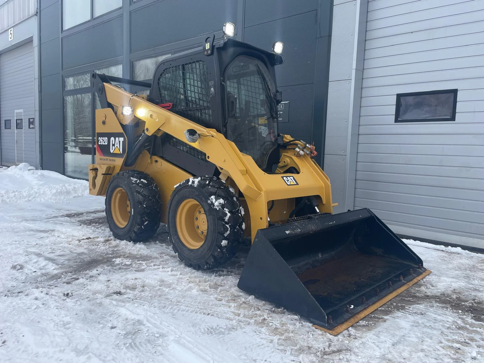 ���� ����� �������� Cat 262D HF XPS | Mobile.bg � ����������� 1