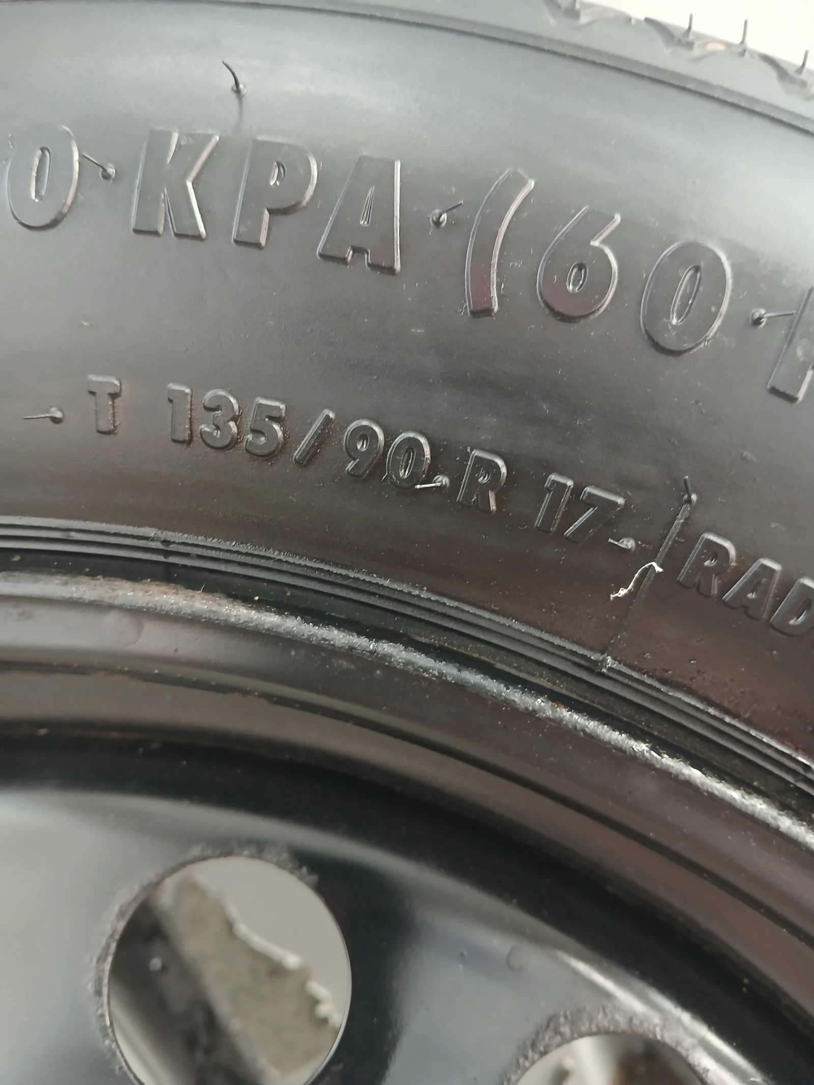 Резервна гума патерица BMW X3 17 цола , снимка 3 - Части - 56016379