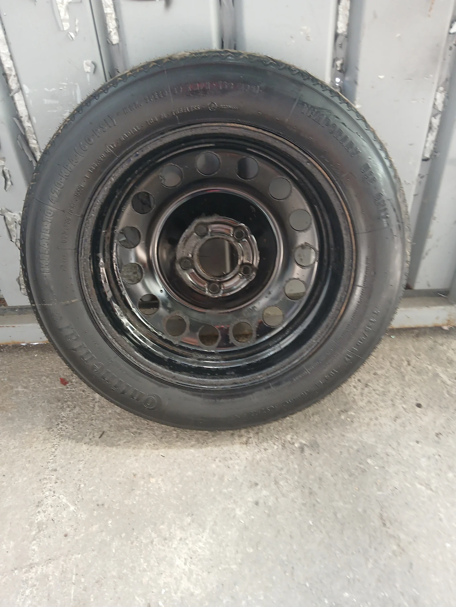 Резервна гума патерица BMW X3 17 цола , снимка 2 - Части - 56016379