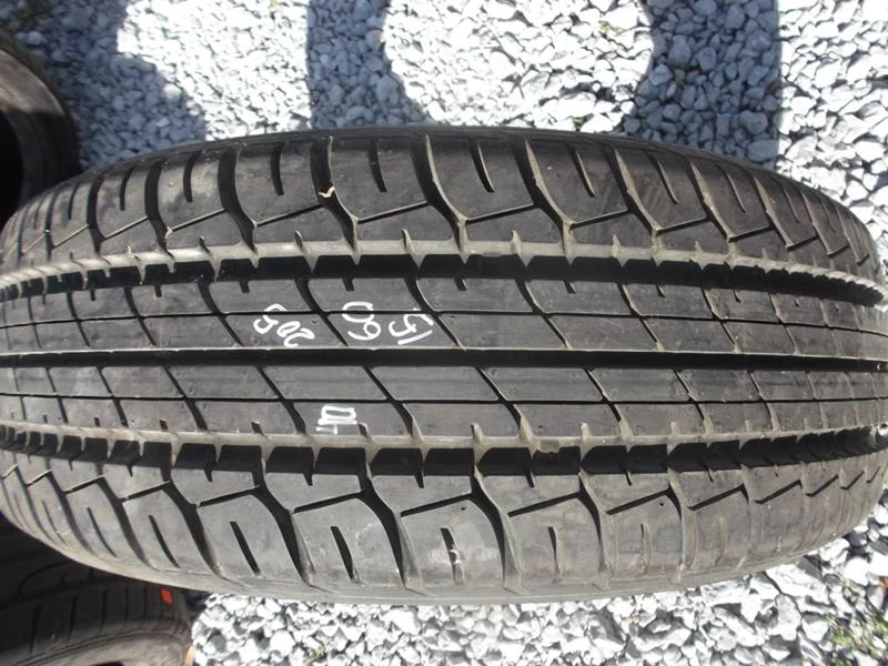 Гуми Летни 205/60R15, снимка 1 - Гуми и джанти - 21426170