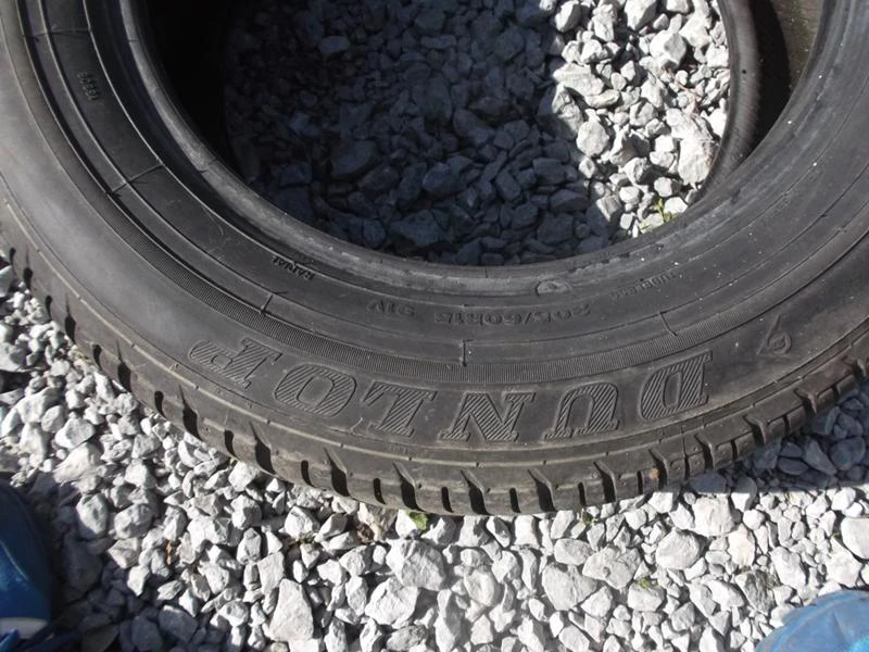 Гуми Летни 205/60R15, снимка 4 - Гуми и джанти - 21426170