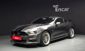 ������ Ford Mustang