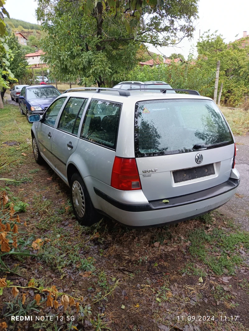 VW Golf 1.6 benzin SR, снимка 2 - Автомобили и джипове - 47263784