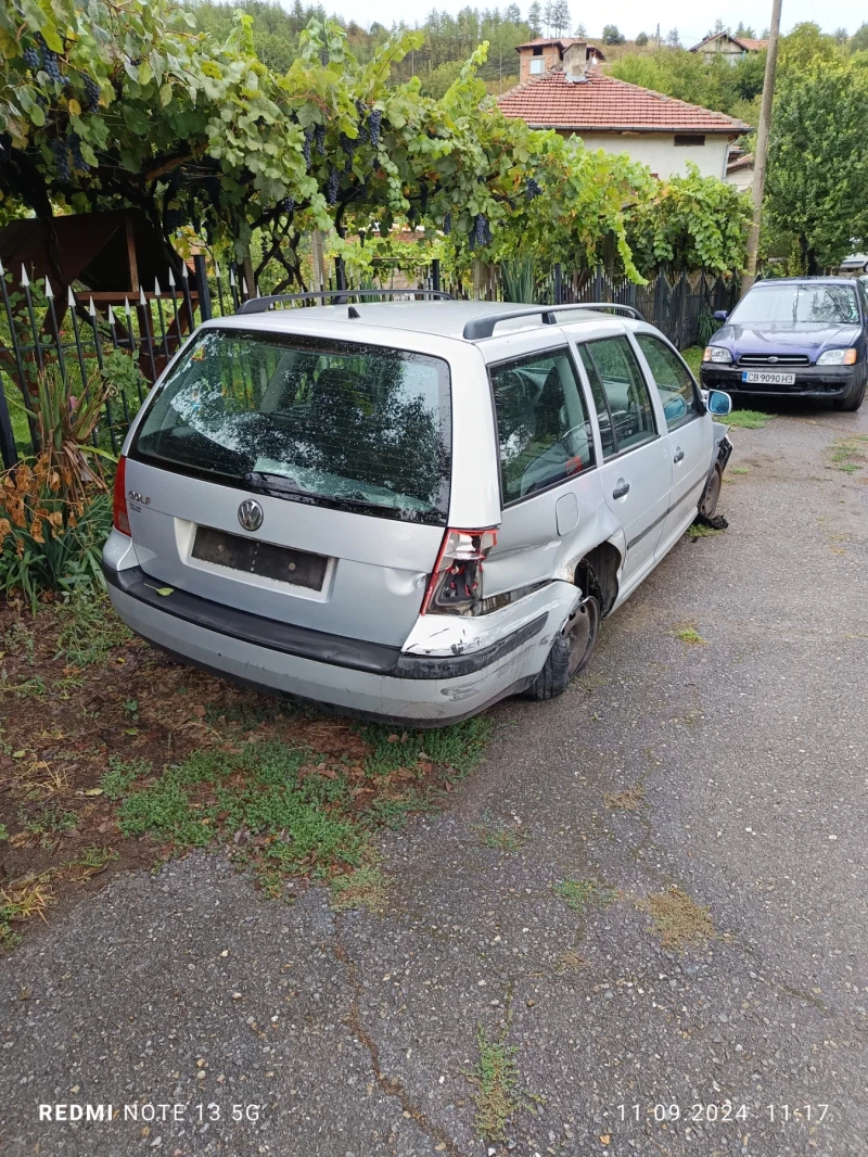 VW Golf 1.6 benzin SR, снимка 3 - Автомобили и джипове - 47263784