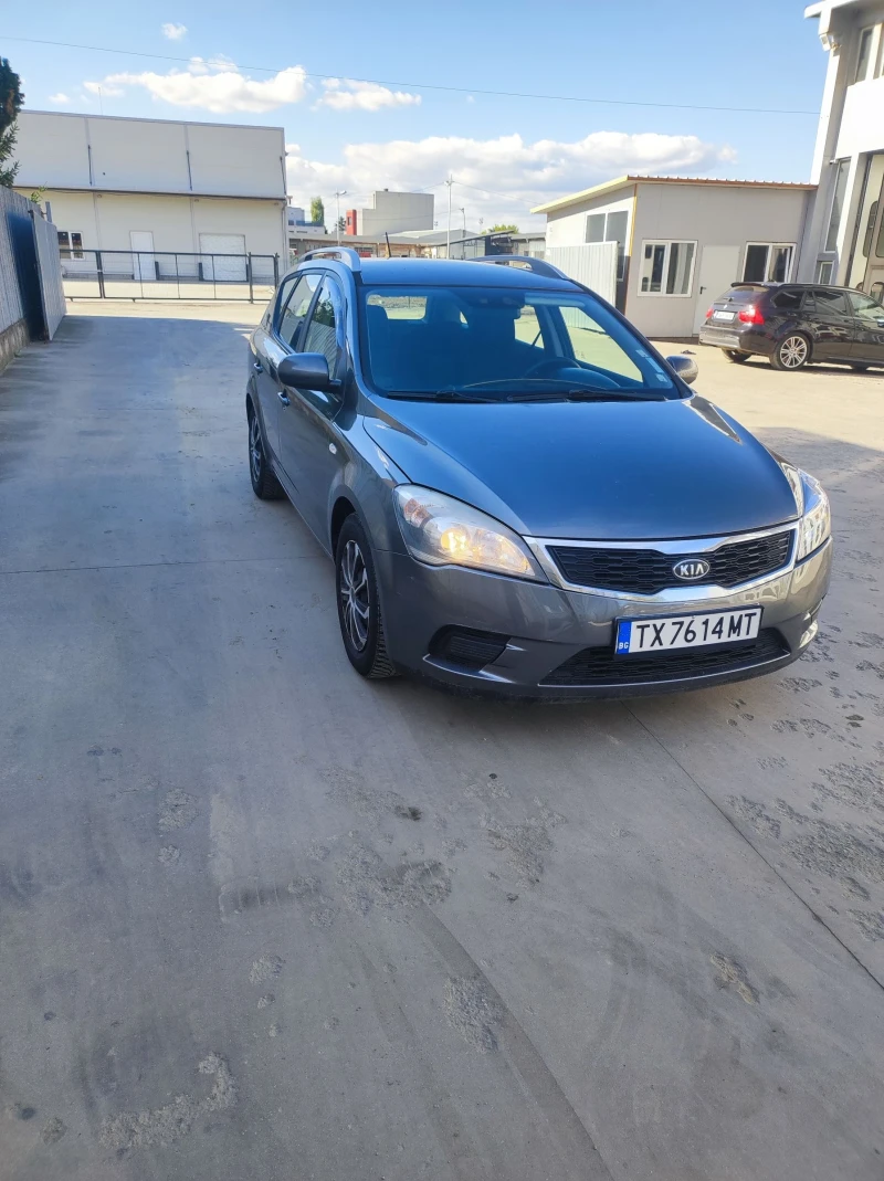 Kia Ceed 1.4, снимка 2 - Автомобили и джипове - 47633771