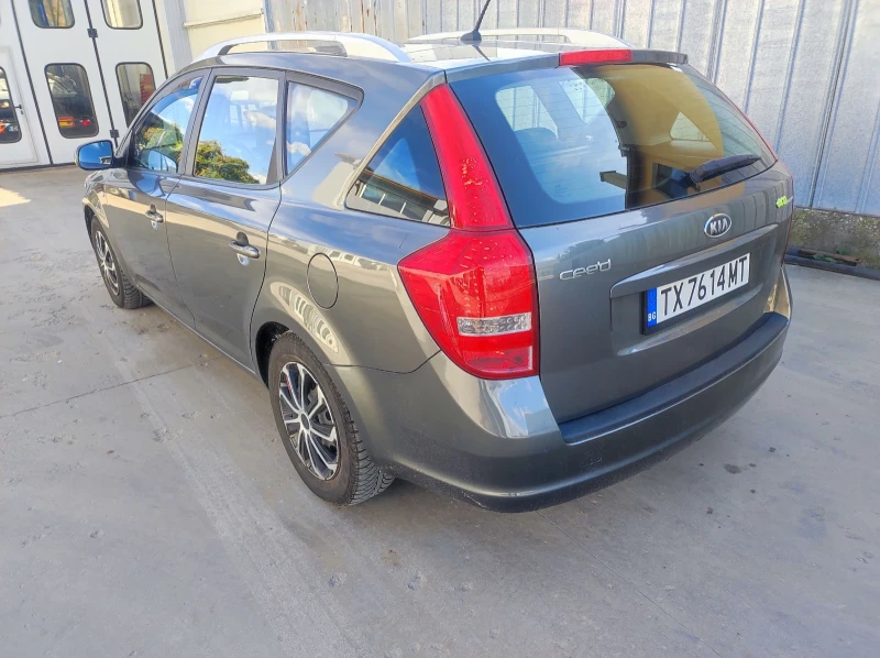 Kia Ceed 1.4, снимка 5 - Автомобили и джипове - 47633771