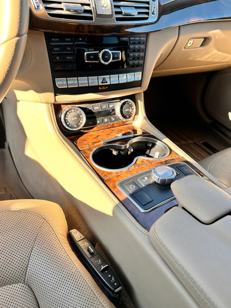 Mercedes-Benz CLS 550 AMG550, снимка 16 - Автомобили и джипове - 47777376