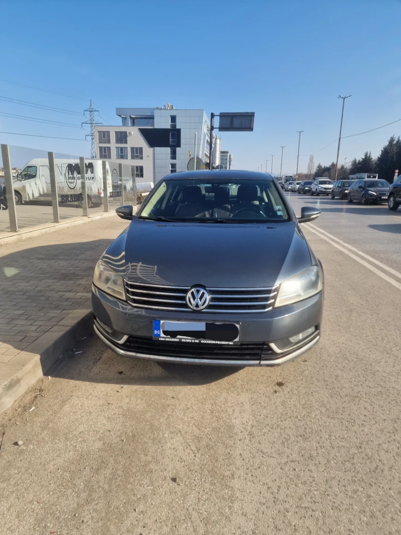 VW Passat, снимка 1 - Автомобили и джипове - 49025914