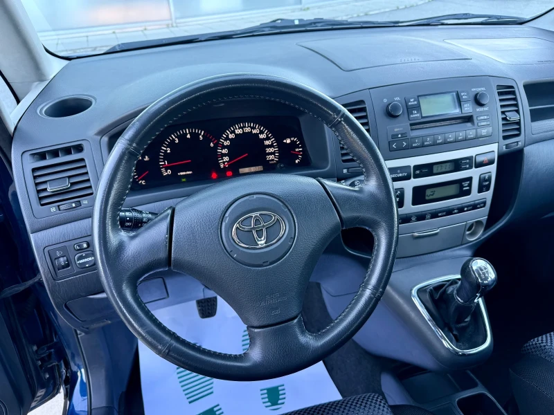 Toyota Corolla verso 2.0 D-4D, снимка 8 - Автомобили и джипове - 52654739