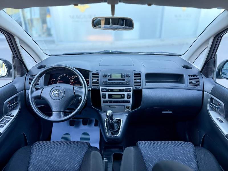 Toyota Corolla verso 2.0 D-4D, снимка 9 - Автомобили и джипове - 52654739