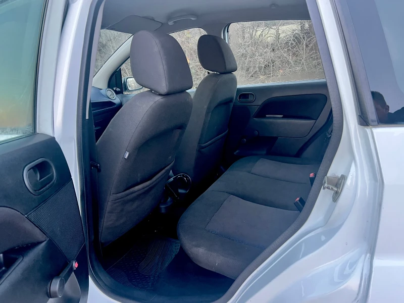Ford Fiesta, снимка 10 - Автомобили и джипове - 52921372