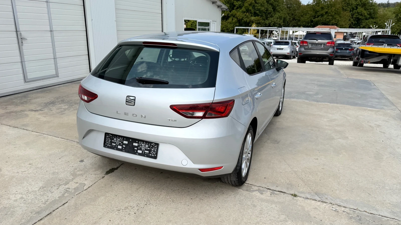 Seat Leon 1.6tdi 105k.c * Navi* Full LED* UNIKAT* , снимка 16 - Автомобили и джипове - 45769019