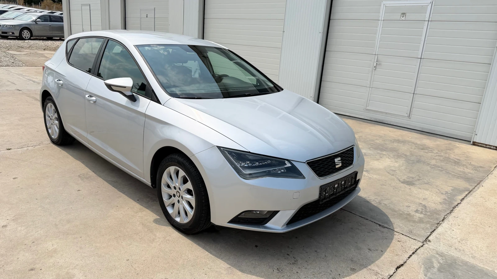 Seat Leon 1.6tdi 105k.c * Navi* Full LED* UNIKAT* , снимка 12 - Автомобили и джипове - 45769019