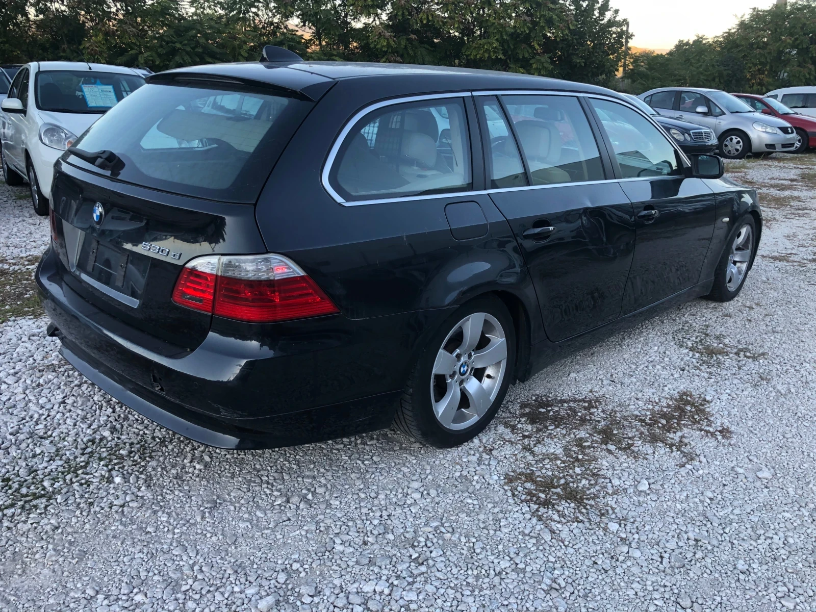 BMW 530 3.0D-235k-FACE - изображение 4