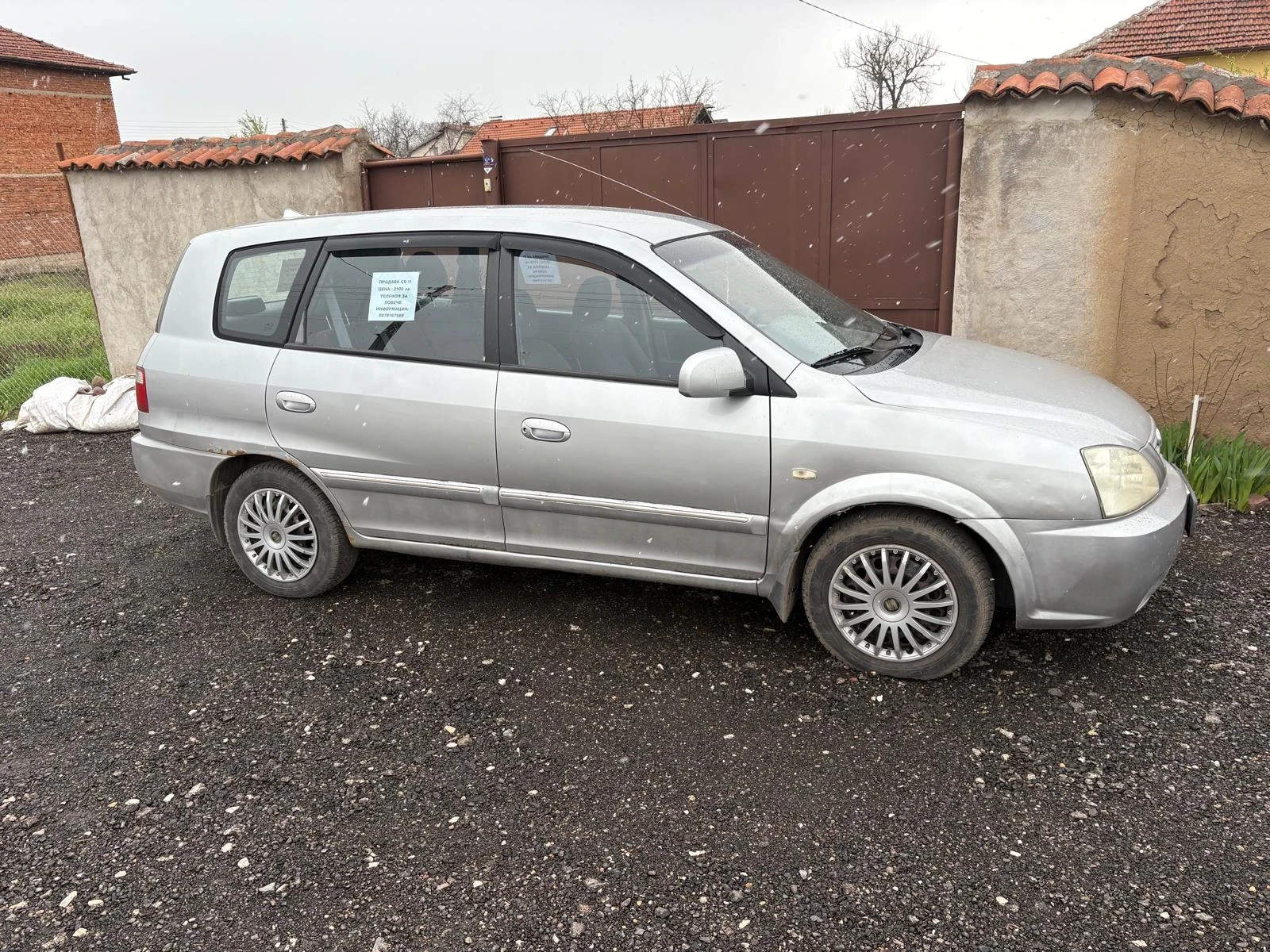 Kia Carens 2.0 CRDI 116 - изображение 6