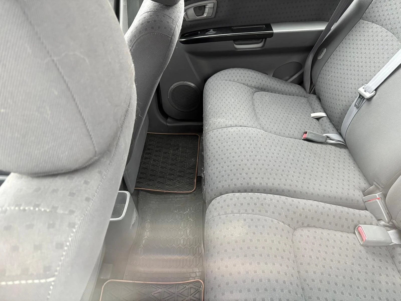 Kia Carens 2.0 CRDI 116 - изображение 8