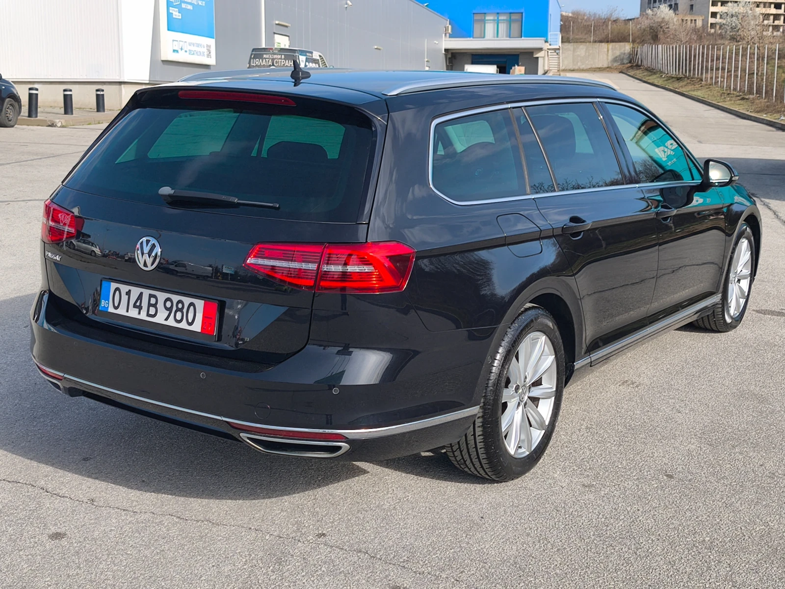 VW Passat 2.0TSi 220кс HIGHLINE , ВСИЧКИ ЕКСТРИ, ШВЕЙЦАРИЯ - изображение 5