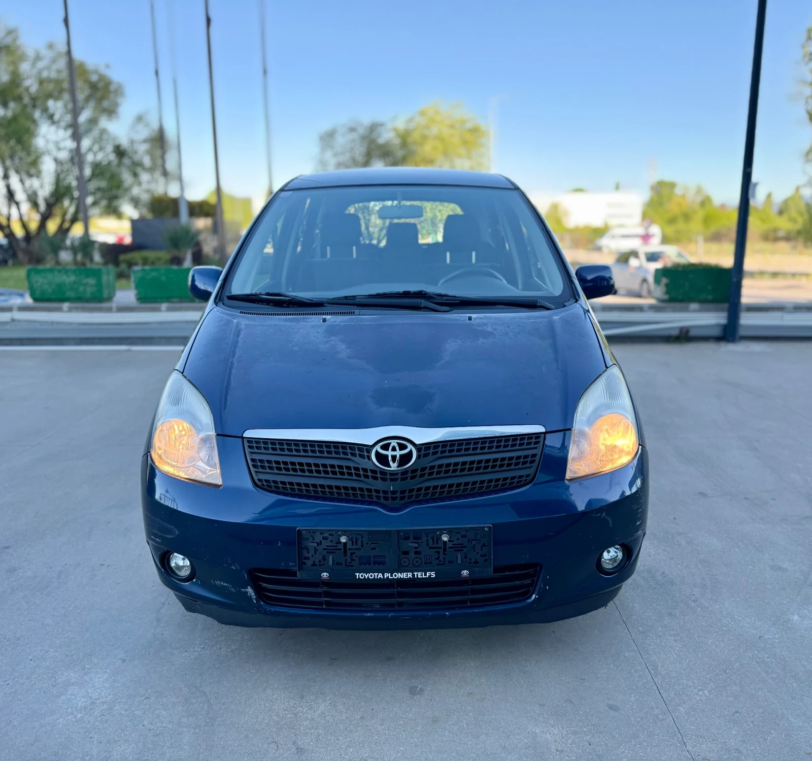Toyota Corolla verso 2.0 D-4D - изображение 2