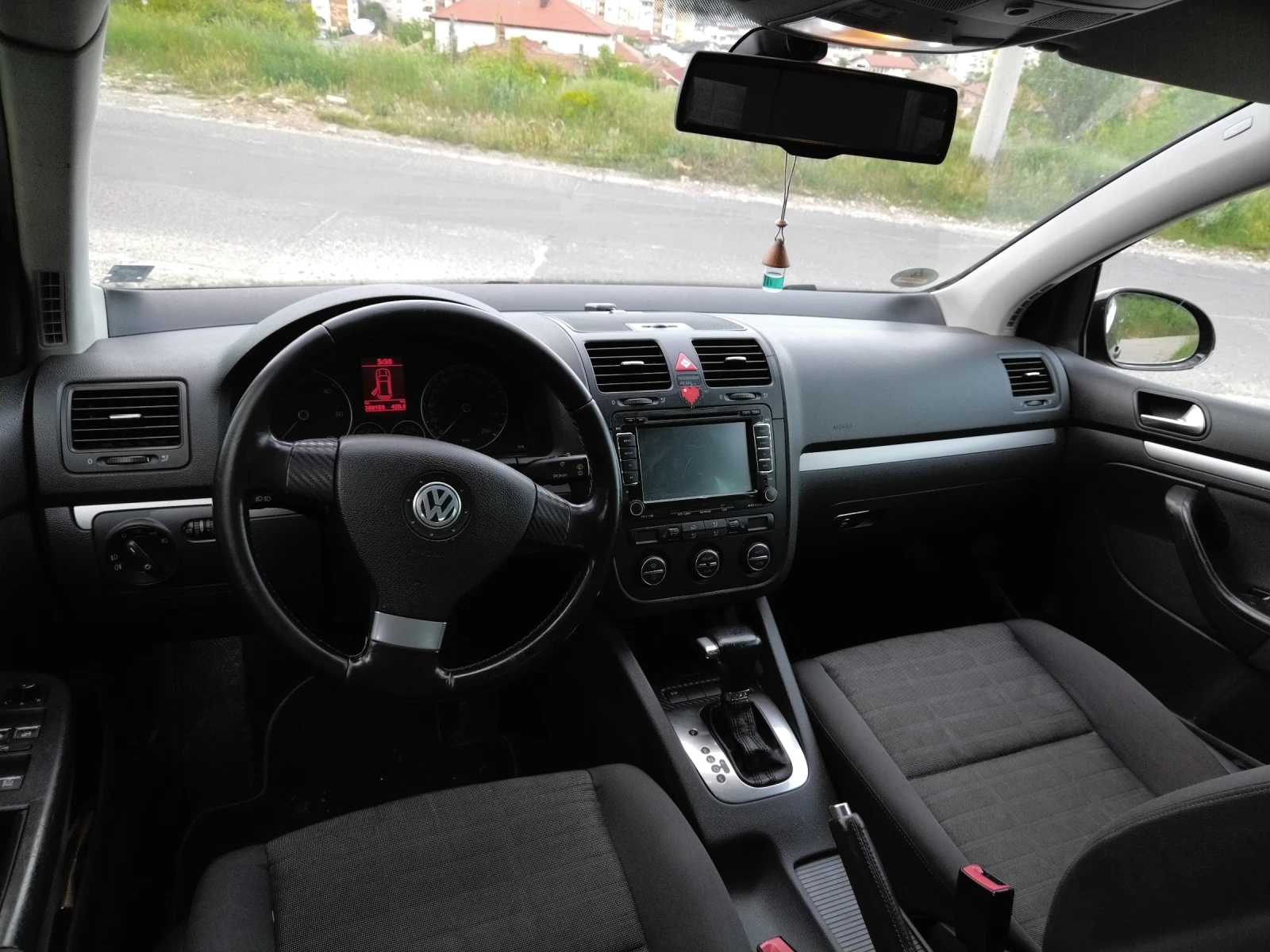 VW Golf 2.0TDI BMM DSG  - изображение 7