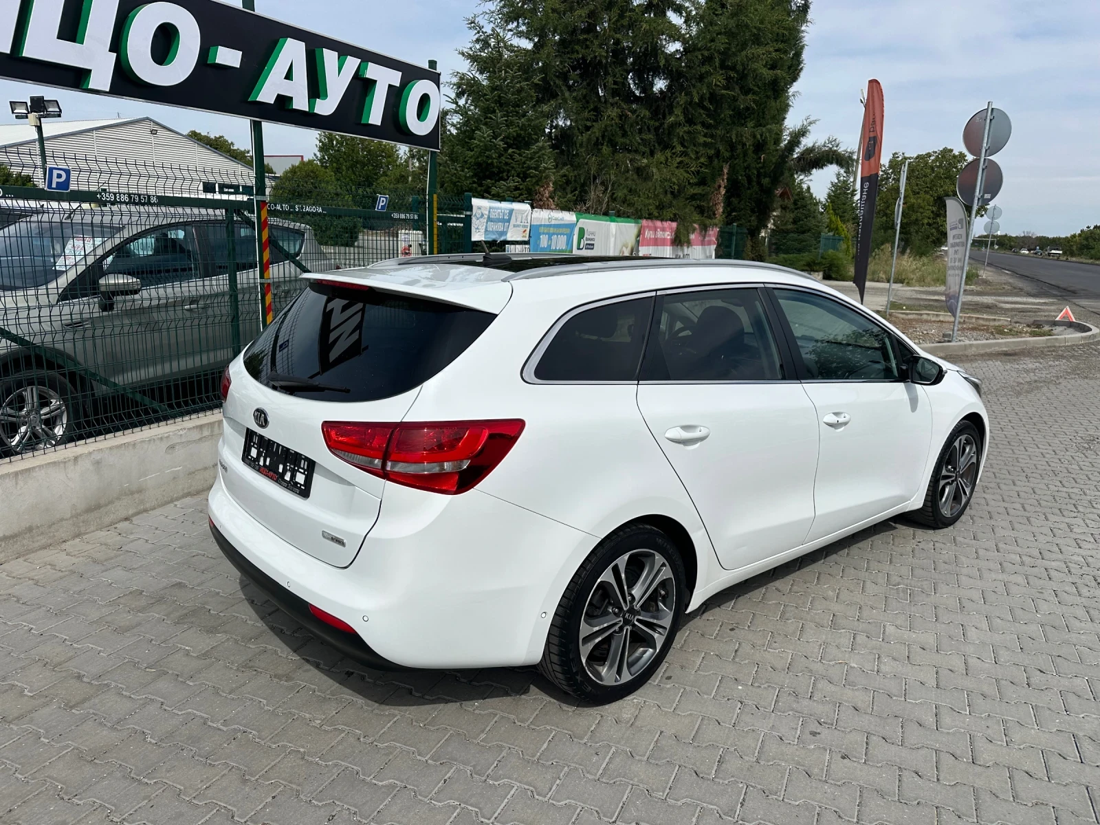 Kia Ceed 1.6cdi 136к.с Автомат Панорама GT line  - изображение 3