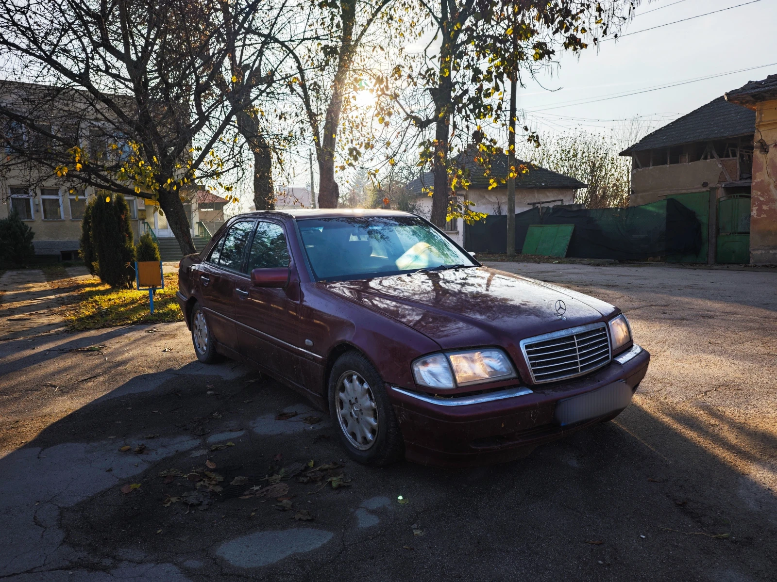 Mercedes-Benz C 180 ГАЗОВ ИНЖЕКЦИОН | Mobile.bg — изображение 3